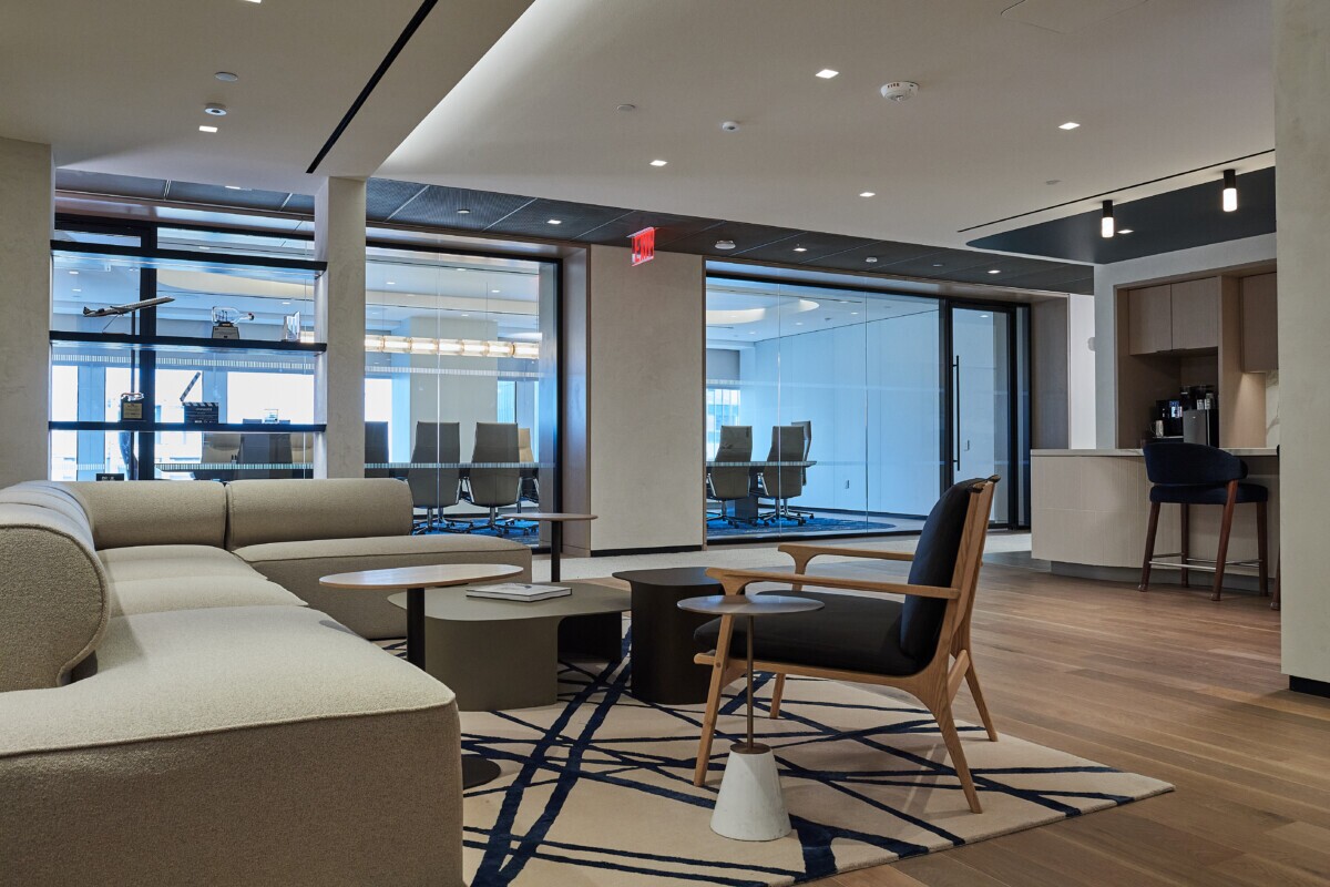 Interior ceiling of Pachulski Stang Ziehl & Jones LLP in New York, USA. Featuring the expanded PANEL:Form Mesh Ceiling Panels. Finished in a custom powdercoat champagne tone, these panels bring a touch of industrial elegance while integrating seamlessly with the space’s high-performance infrastructure.